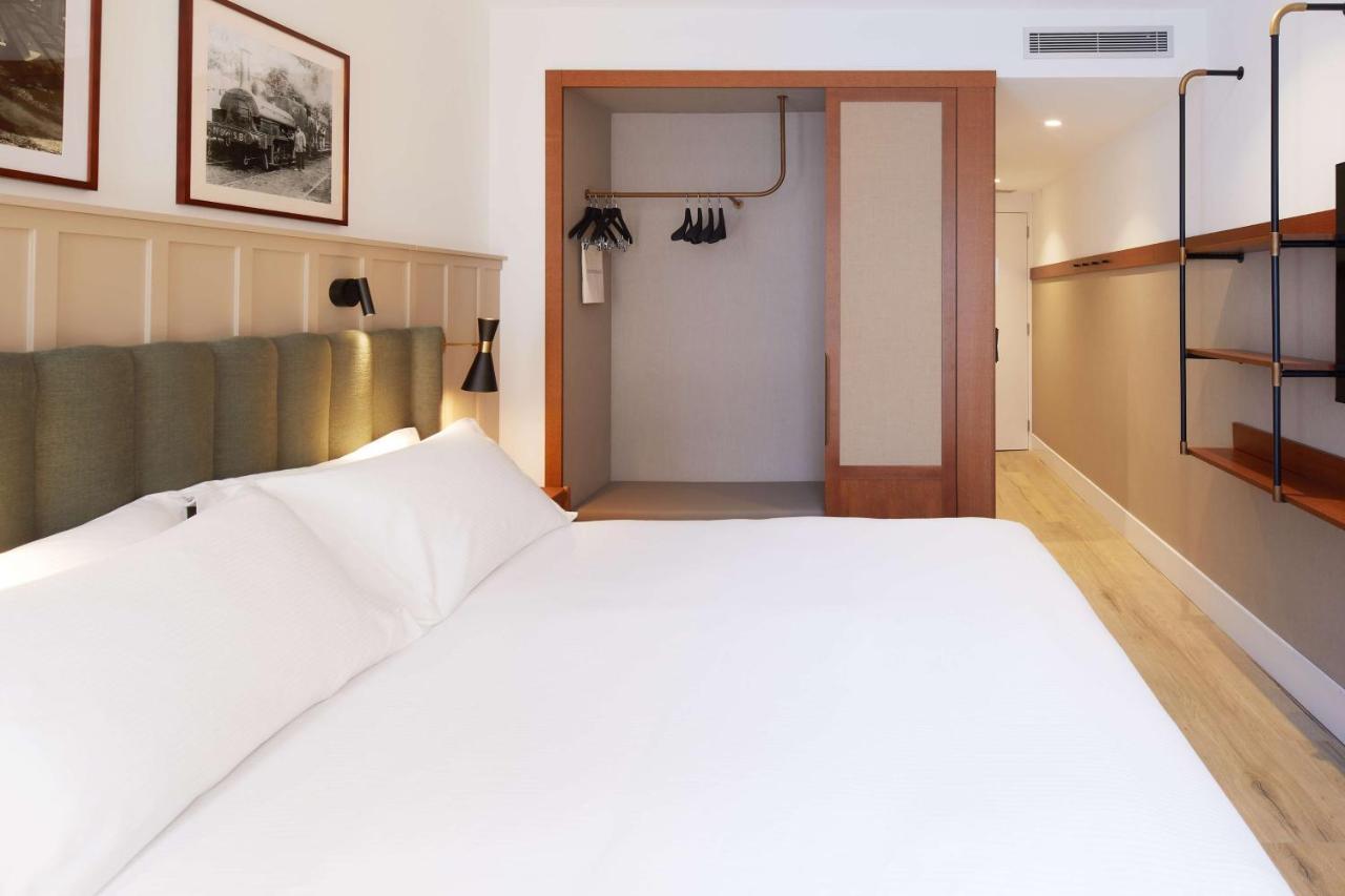 Via Sants Barcelona, Tapestry Collection By Hilton Barcelona
